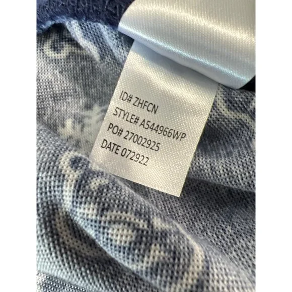 Disney and Friends Pajama Set Size Small Super Soft Velvet Navy Pooh Bear - Picture 5 of 7